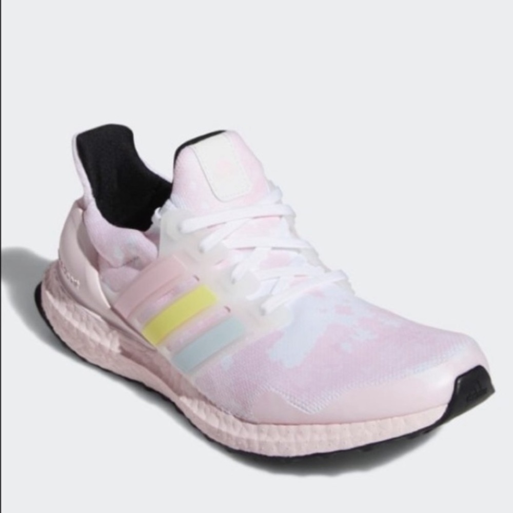 adidas UltraBOOST Pastel Pink Sky Tint